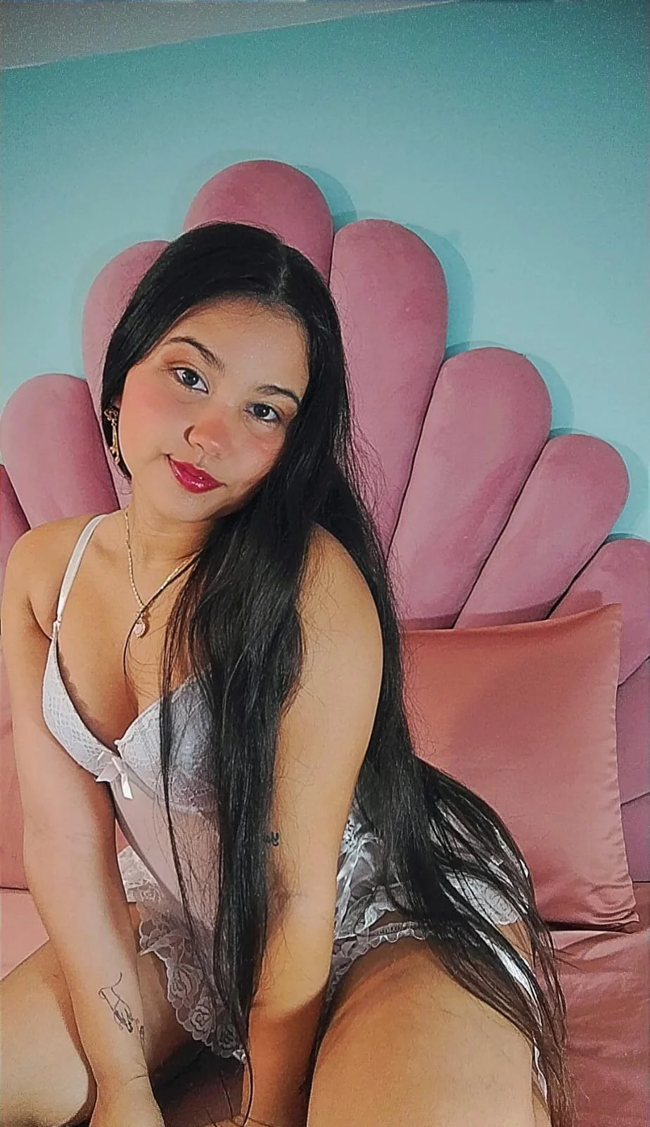 XXX Porn Photo of Nude emma_clarke_ 11