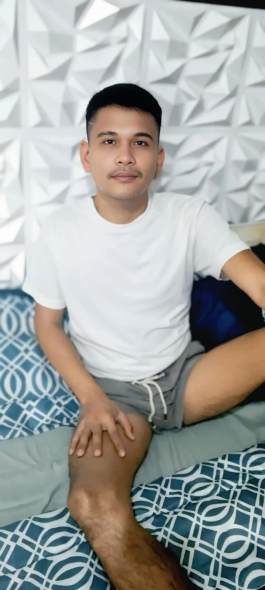 XXX Porn Photo of Nude asianhunkseekerx 1