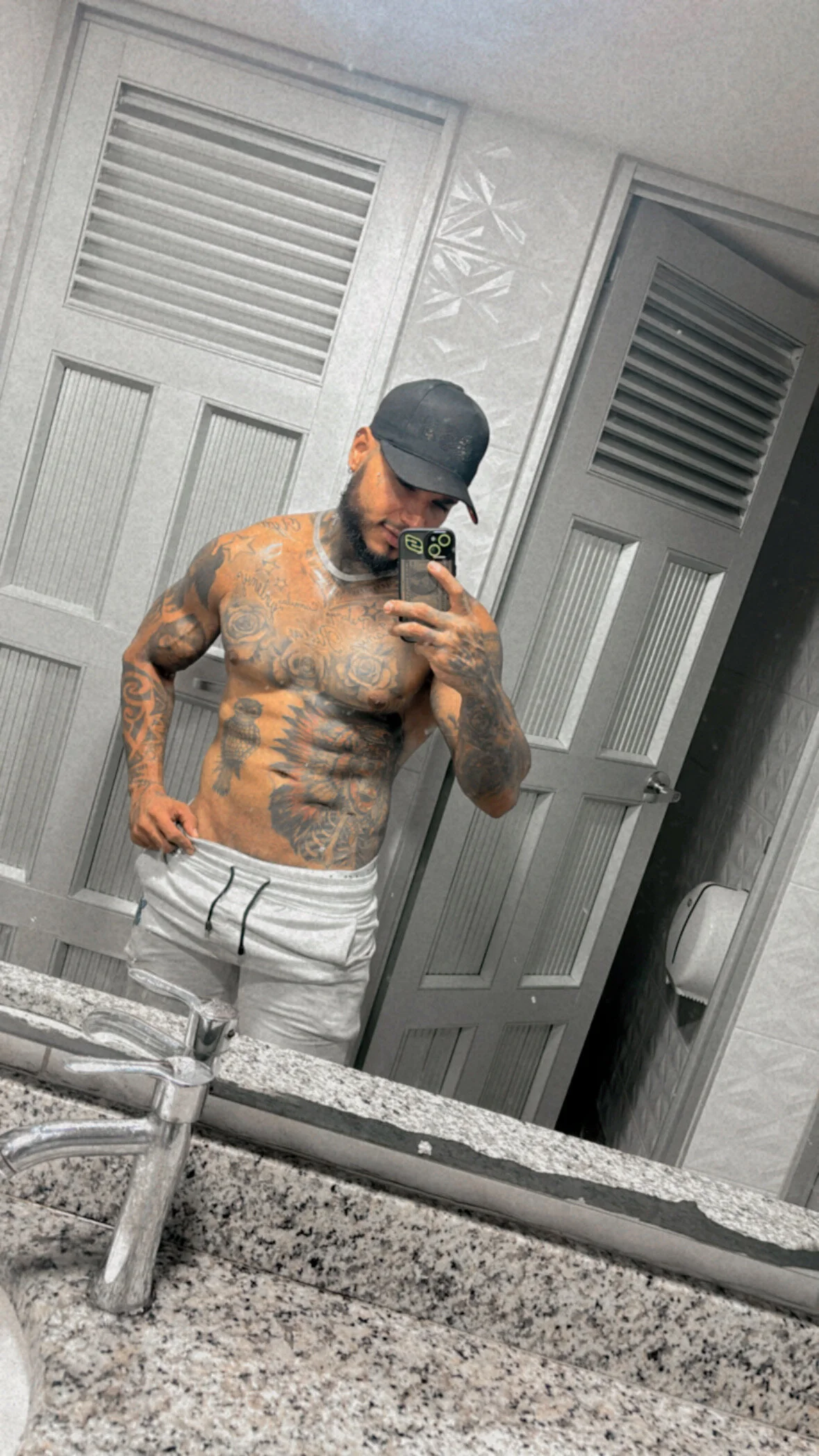 XXX Porn Photo of Nude Exotic_tatto27121 3