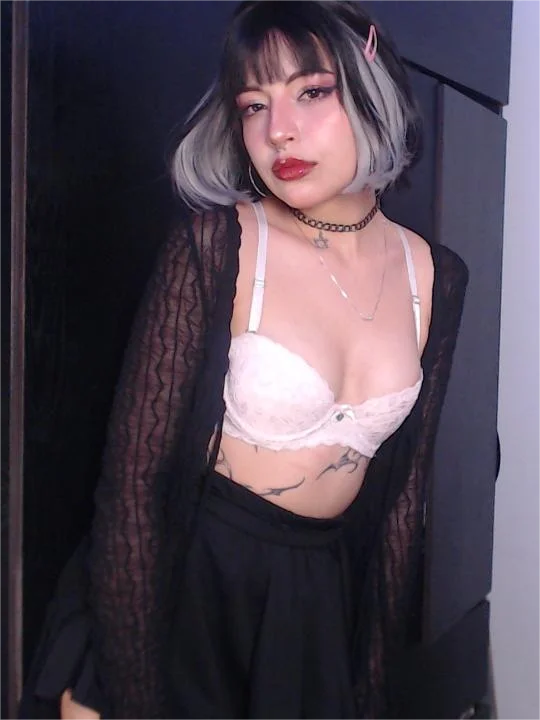 XXX Porn Photo of Nude BiiHoney 34