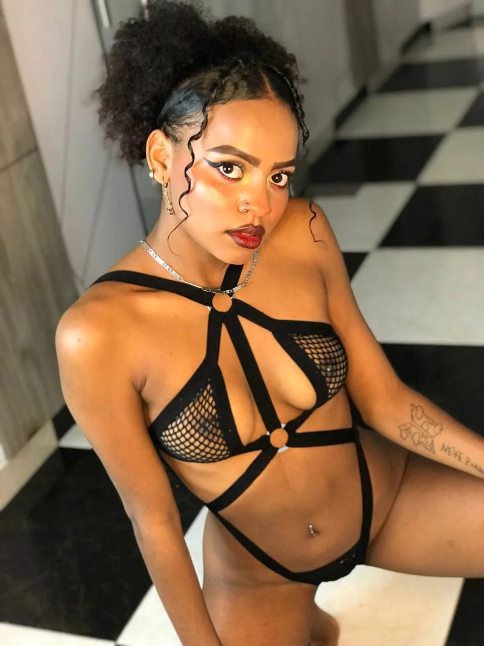 XXX Porn Photo of Nude Hilary-banks 12
