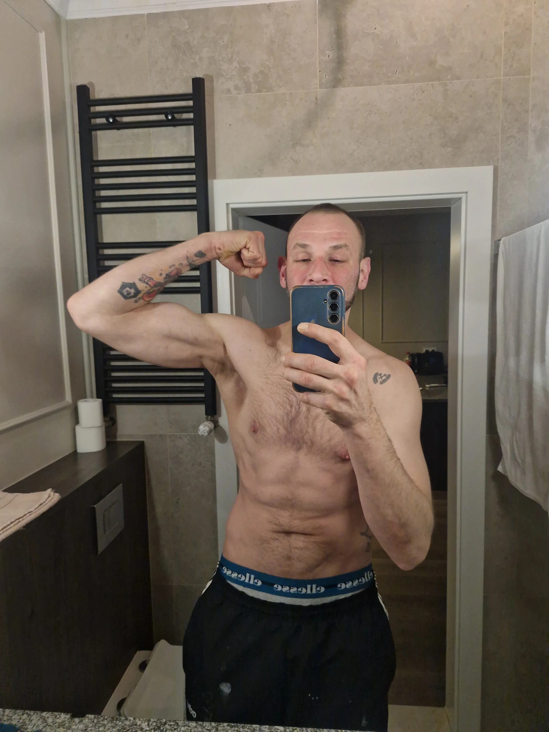 XXX Porn Photo of Nude skayythe87 3