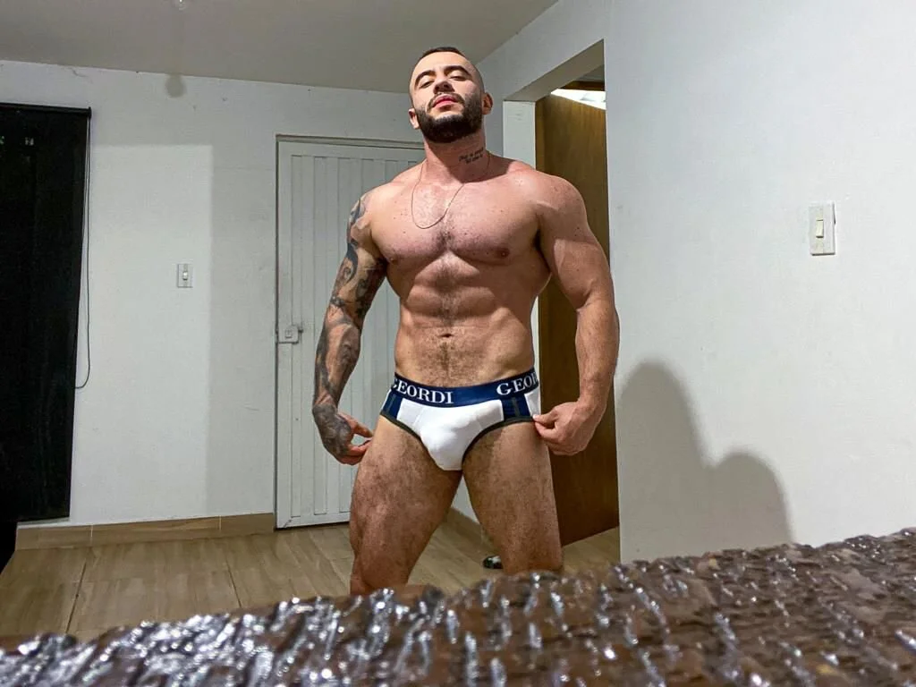 XXX Porn Photo of Nude BruceDallas 9