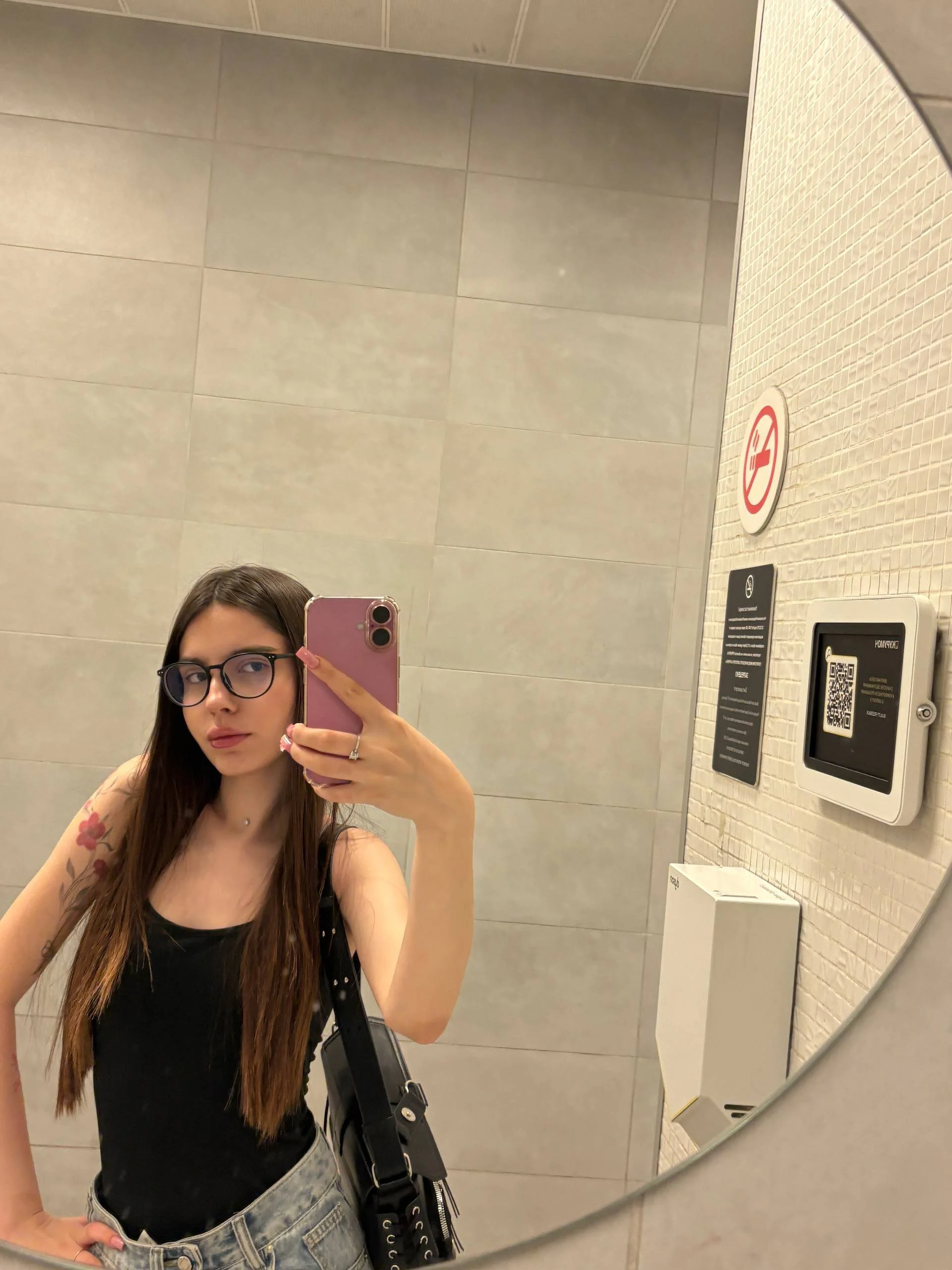 XXX Porn Photo of Nude hey_hey_Bella 4