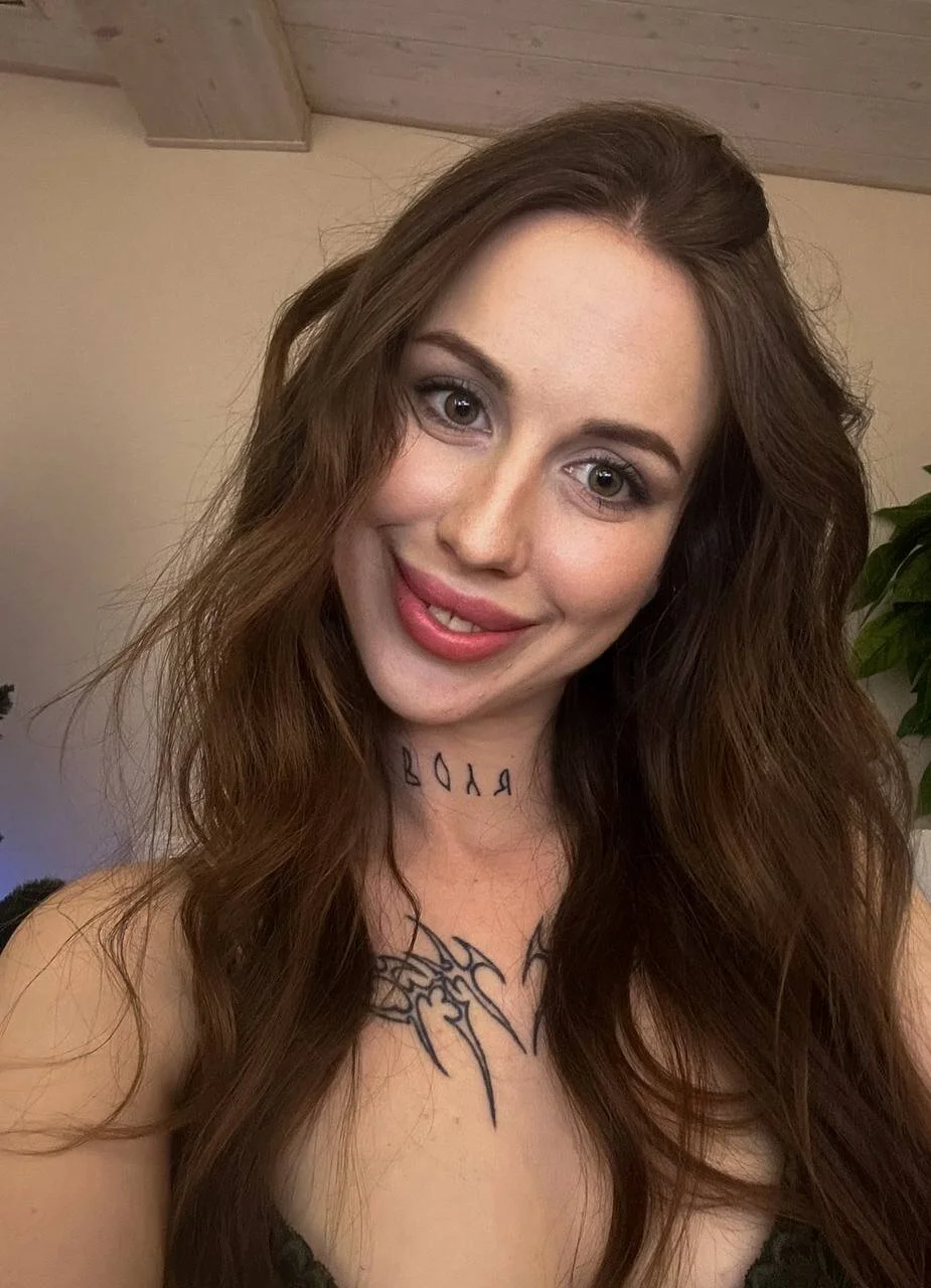 XXX Porn Photo of Nude IsabelleDiorr 21