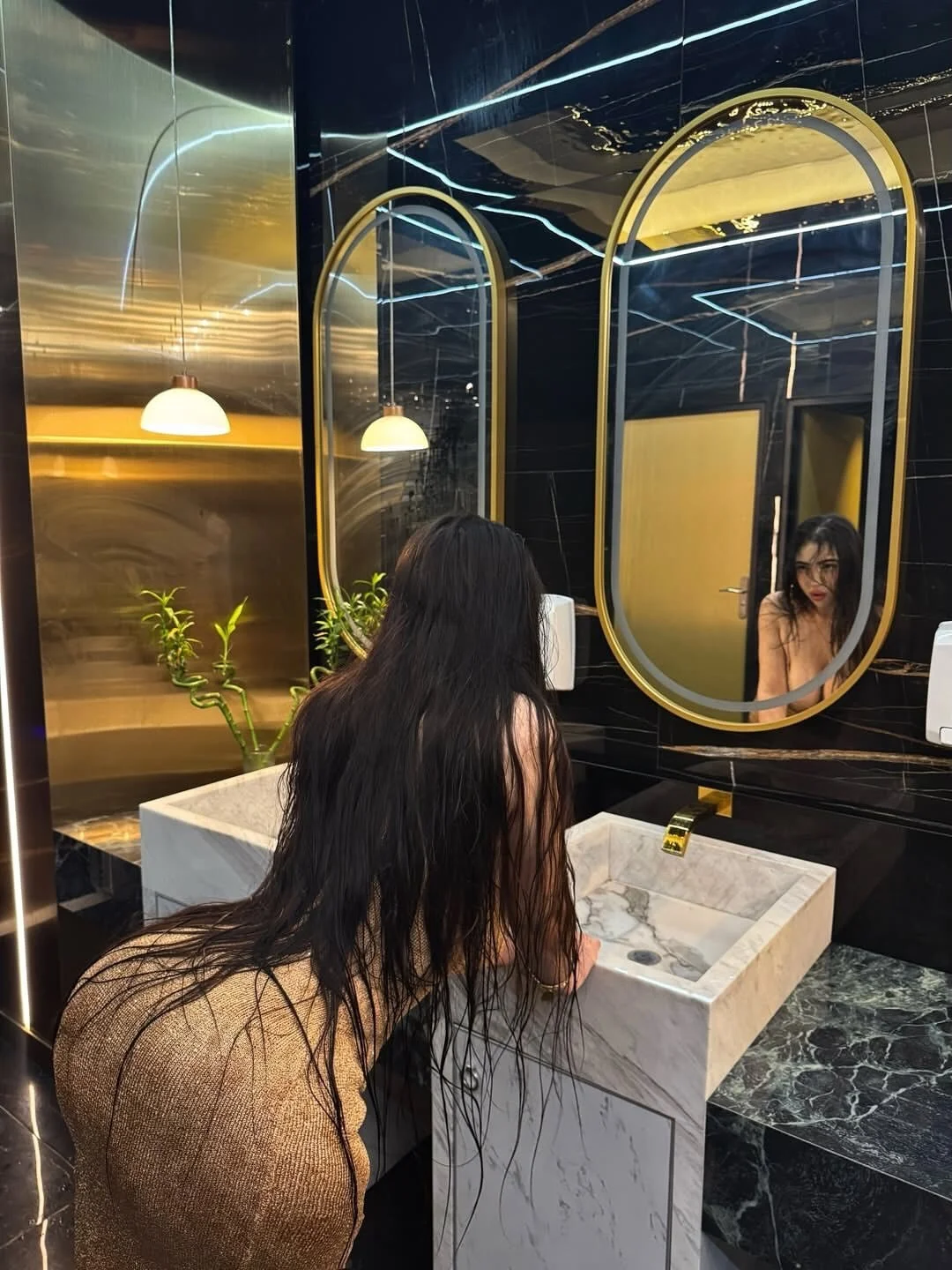 XXX Porn Photo of Nude Queen_Jyji 17