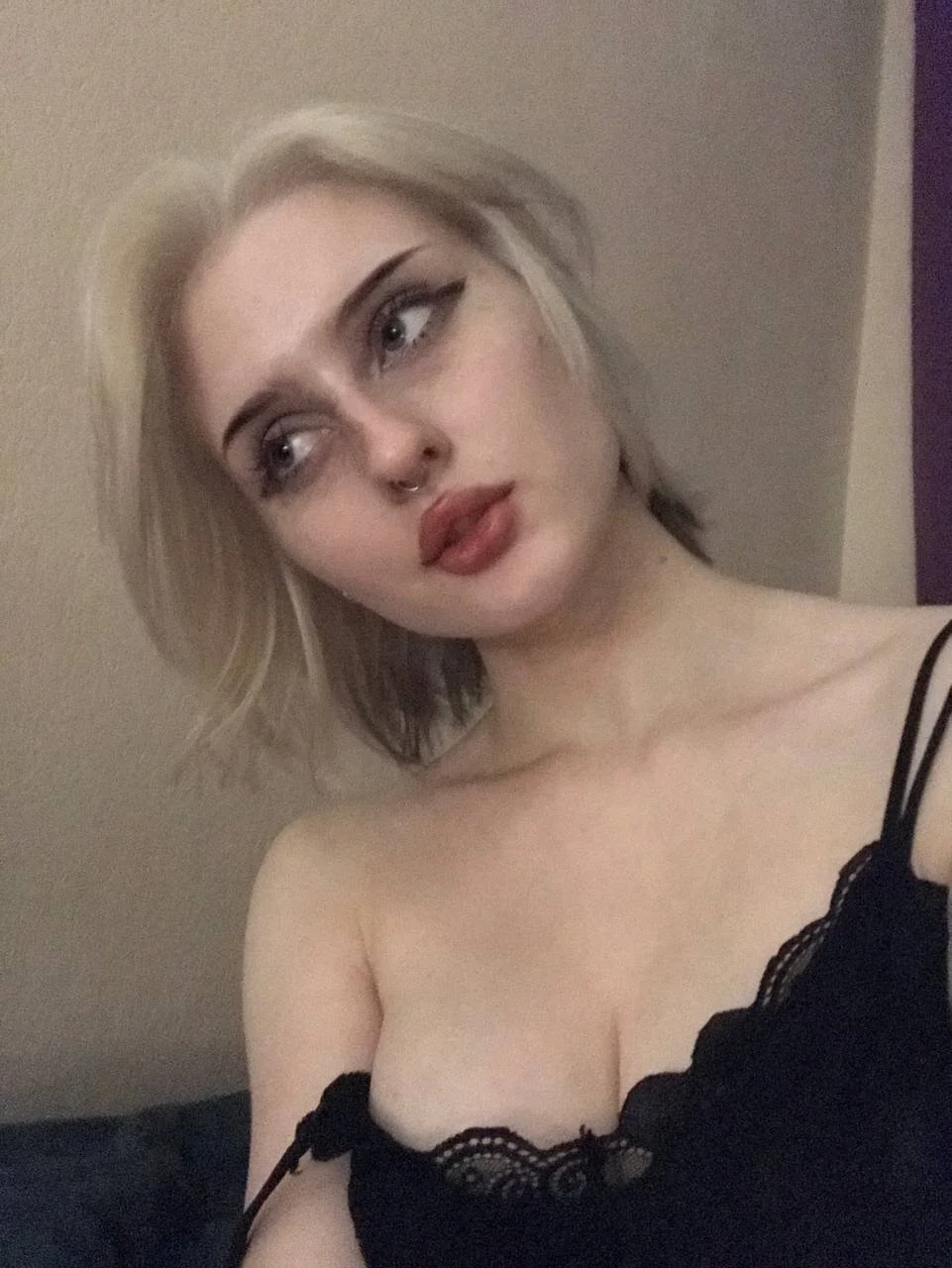 XXX Porn Photo of Nude oh__lily 6