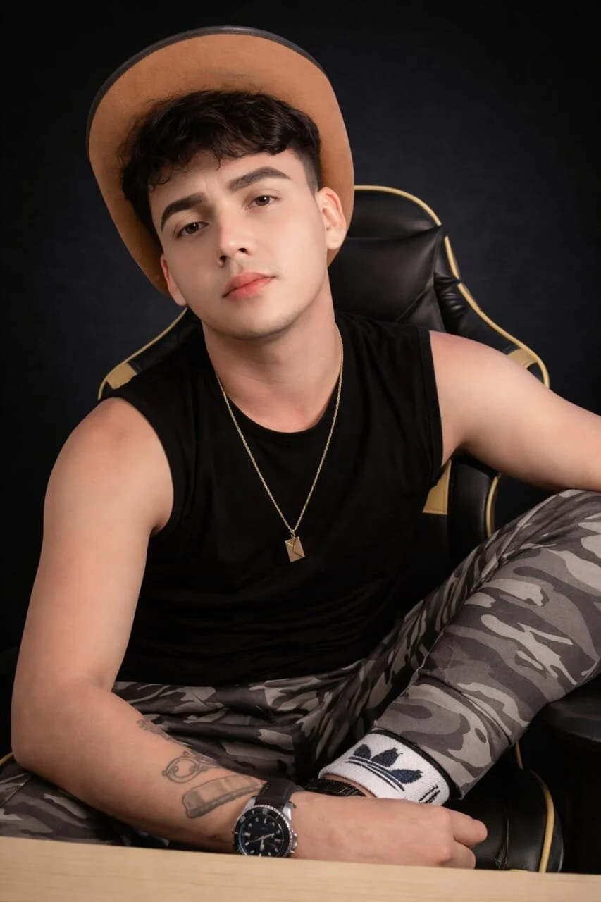 XXX Porn Photo of Nude Mathias_twinkk 13