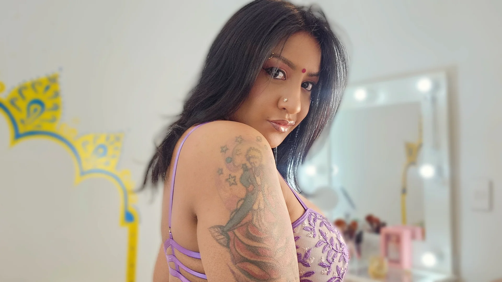 XXX Porn Photo of Nude LadyNahir 299