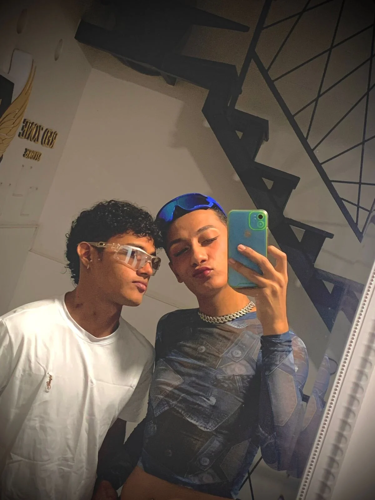 COUPLES_BOYS