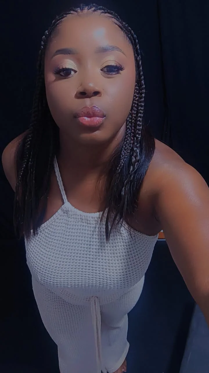 XXX Porn Photo of Nude Chleo__ 1