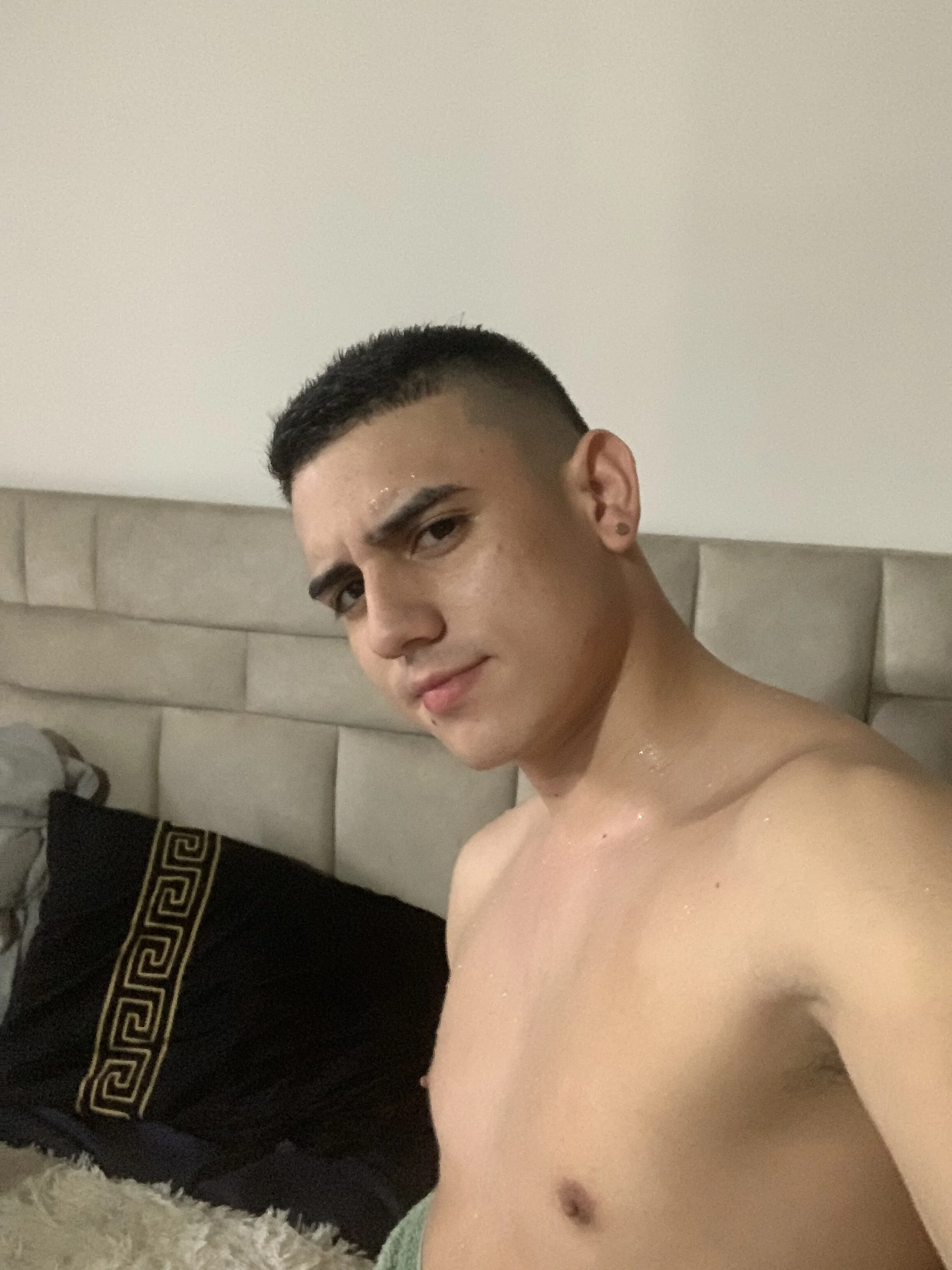 XXX Porn Photo of Nude sexyslatin 2