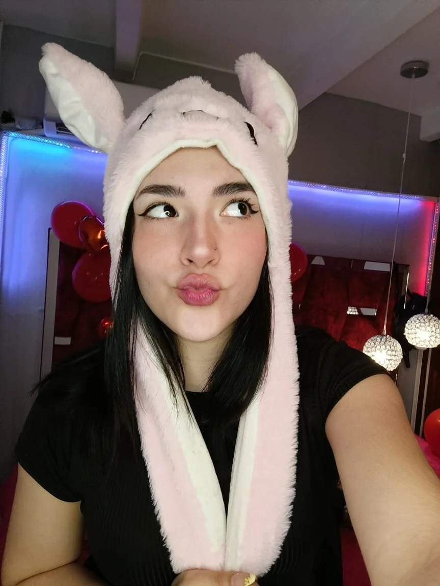 XXX Porn Photo of Nude demi_chan 4
