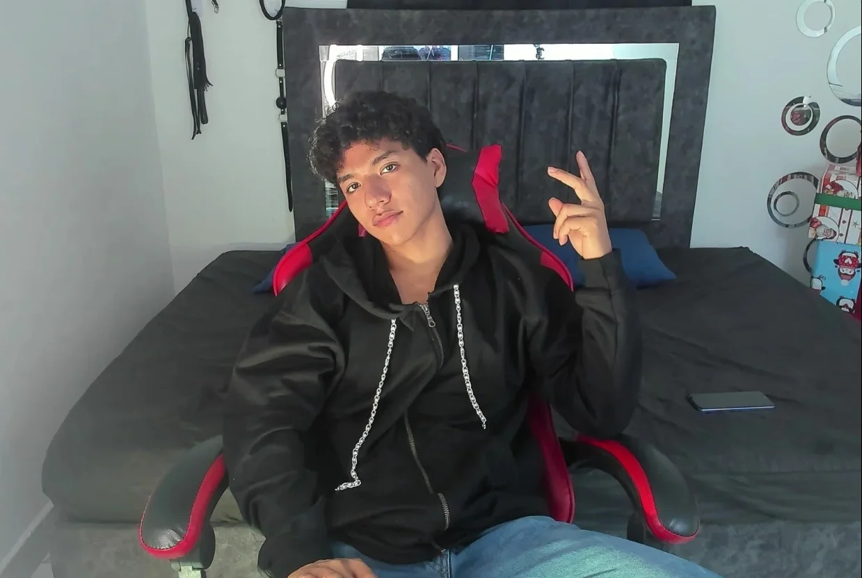 XXX Porn Photo of Nude Maximiliano_Young 9