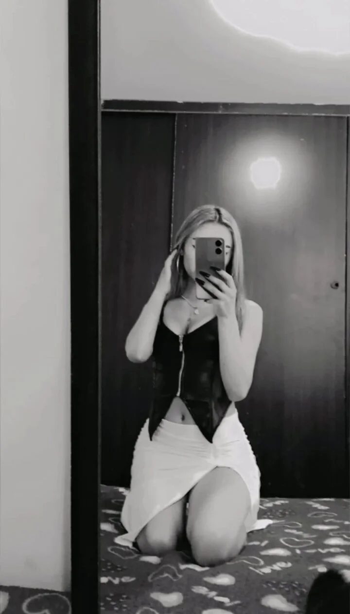 XXX Porn Photo of Nude emily_n_abby 25