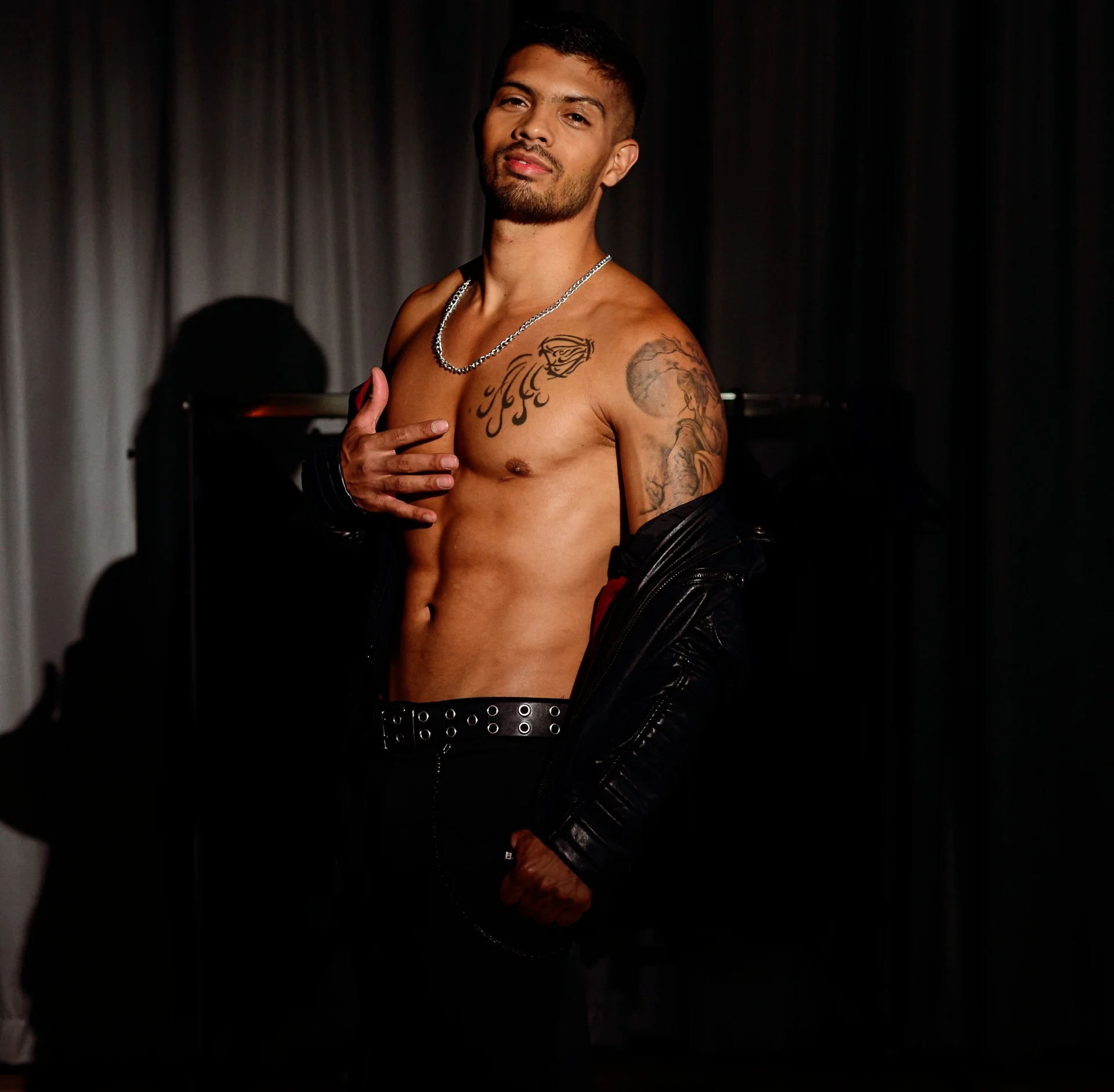 XXX Porn Photo of Nude DannSaenz 6