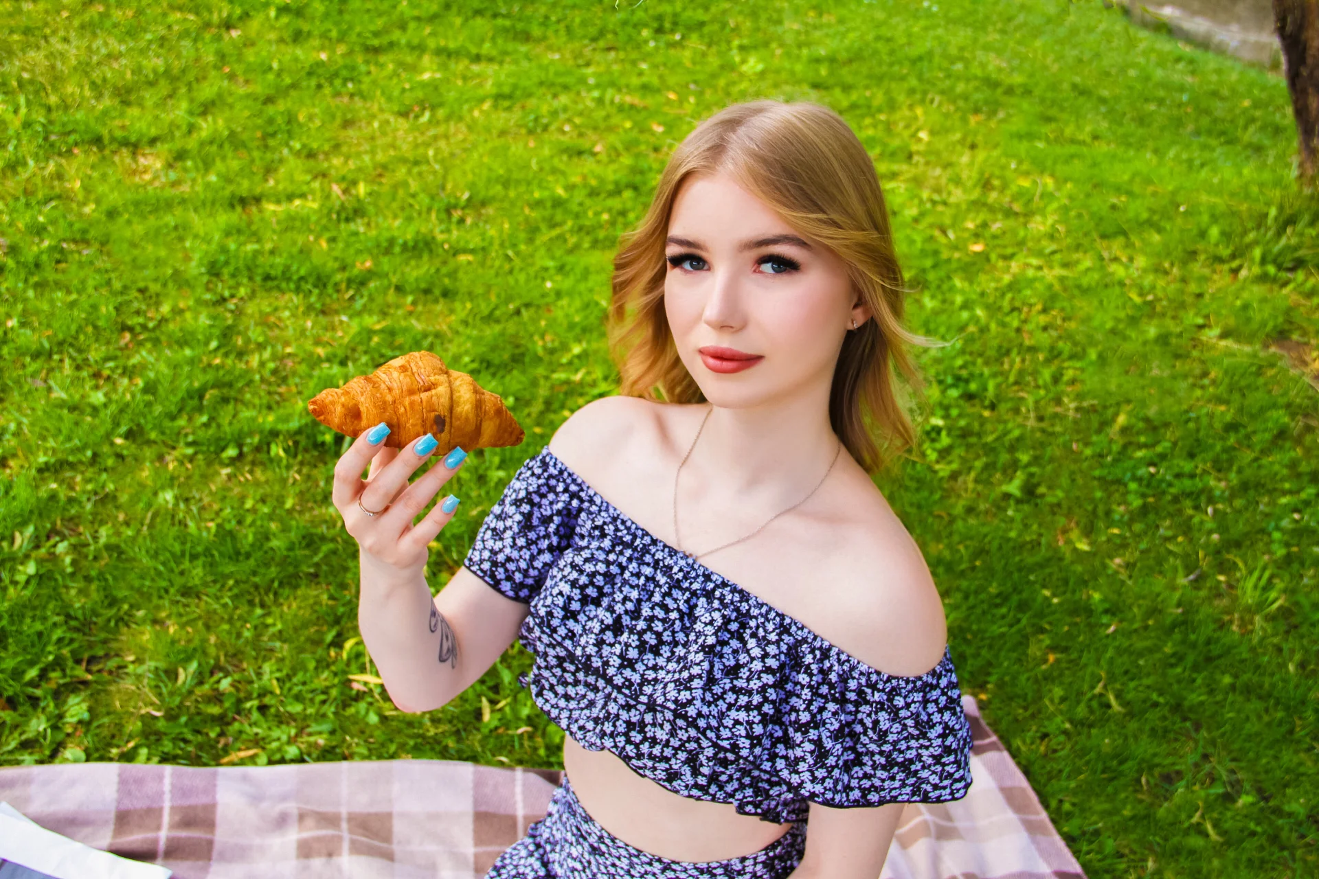 XXX Porn Photo of Nude shy__lady 15