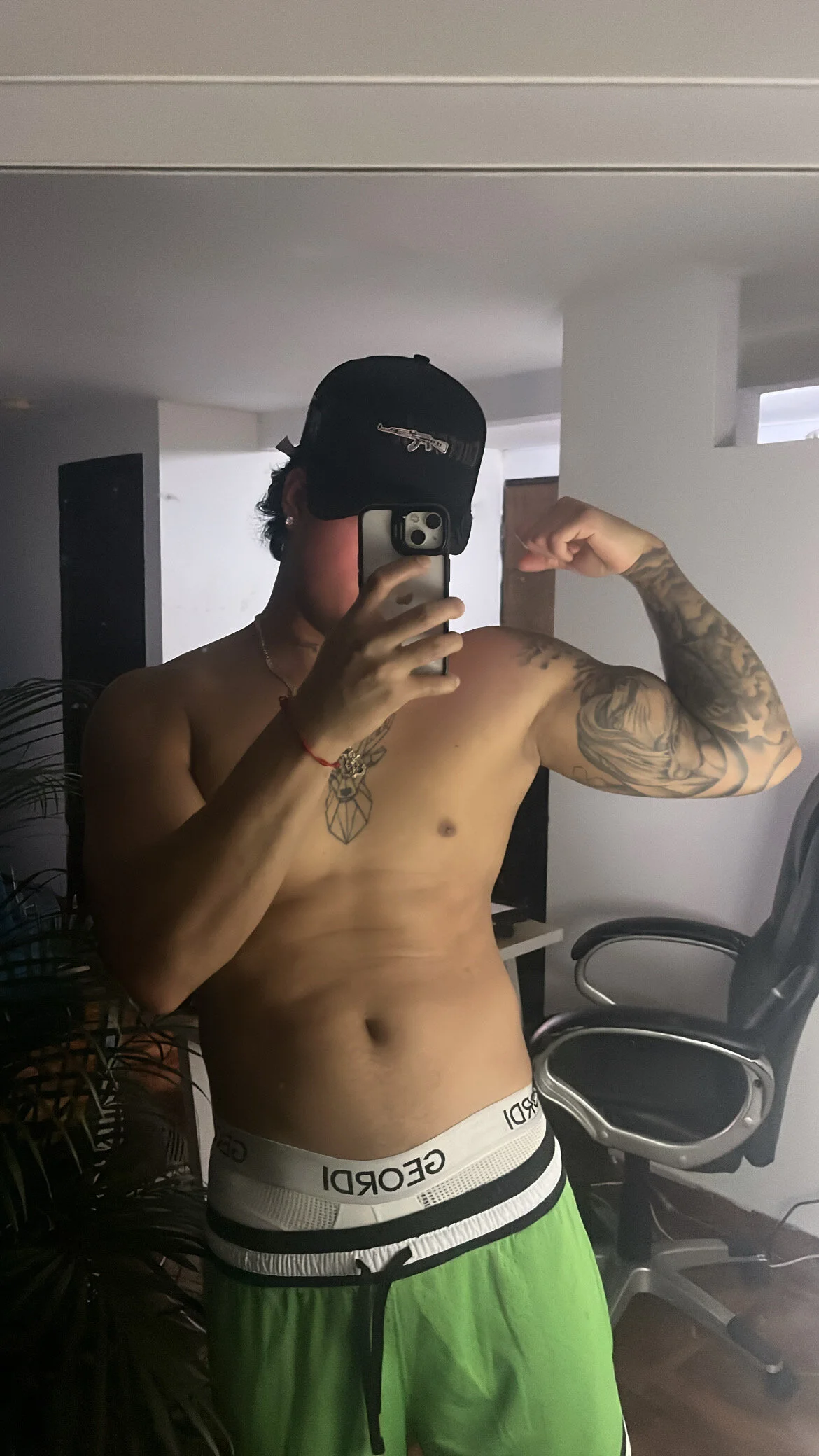 XXX Porn Photo of Nude Rey_steele 1