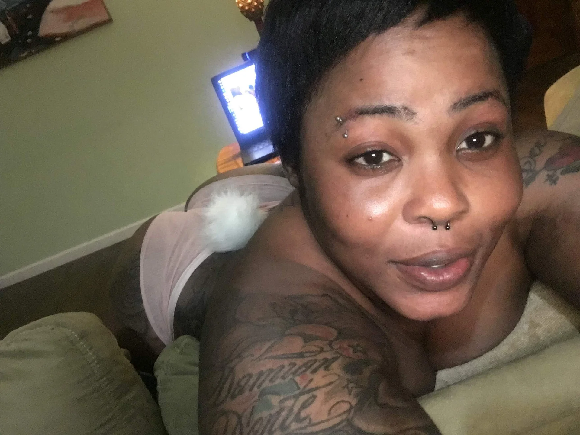 XXX Porn Photo of Nude creamyamber 2