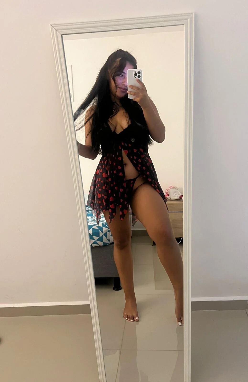 XXX Porn Photo of Nude _Sara_london_ 4