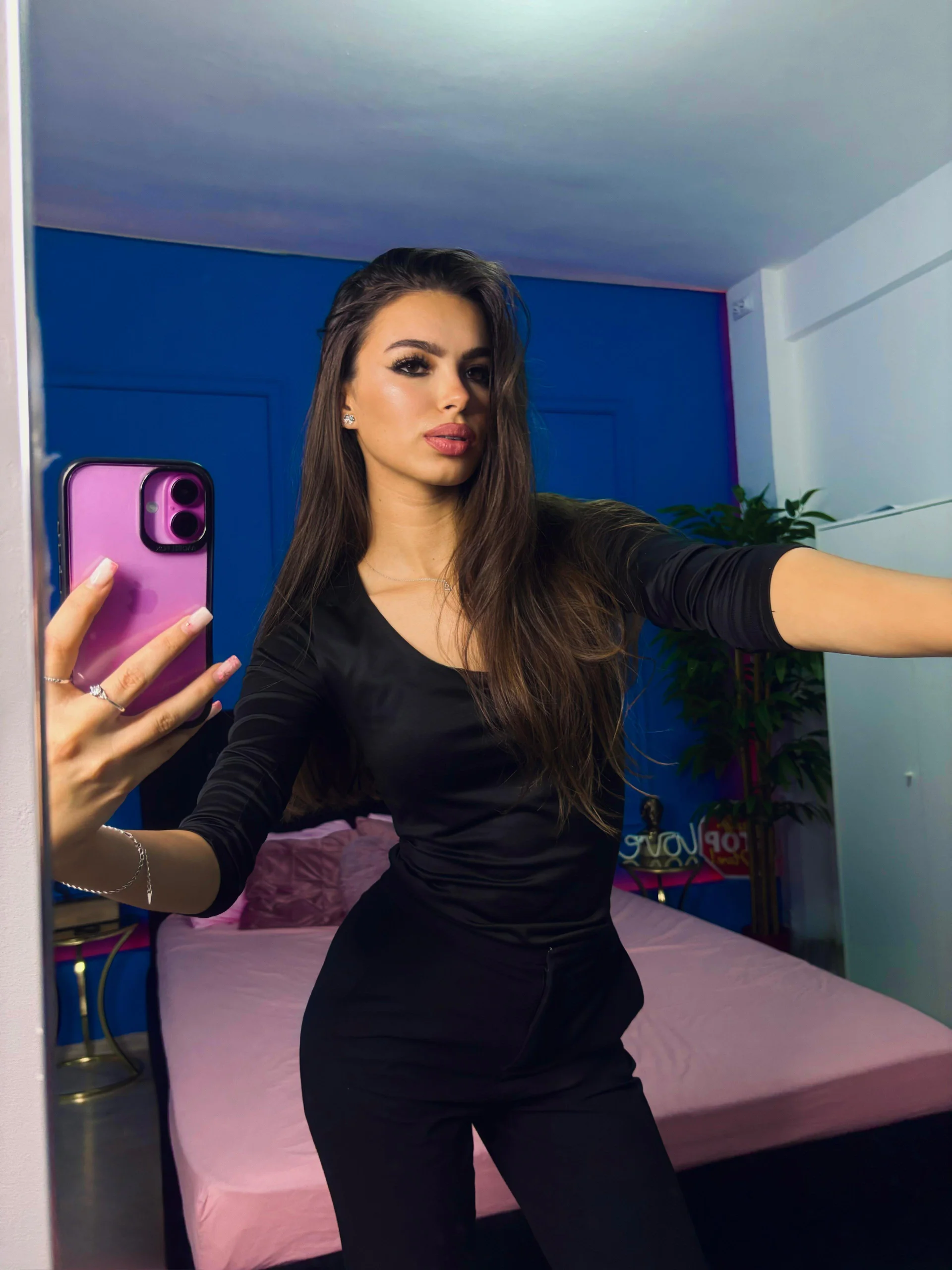 XXX Porn Photo of Nude alexxisrae 12