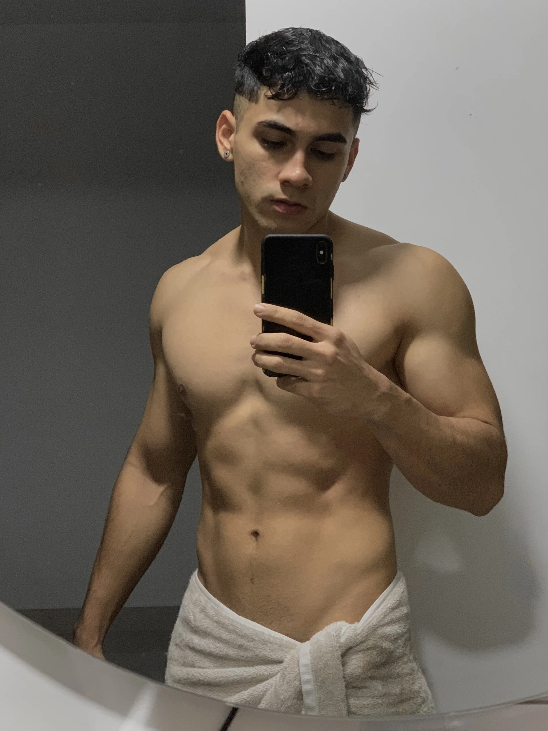 XXX Porn Photo of Nude kevin_montoya 2