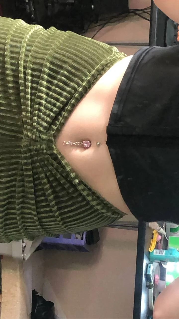 XXX Porn Photo of Nude little_grinch666 2