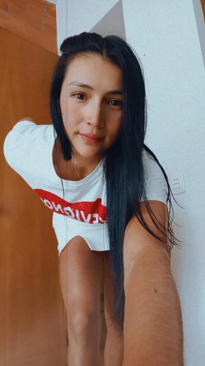 XXX Porn Photo of Nude coniie_jhons 8