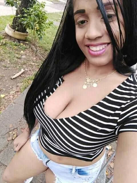 XXX Porn Photo of Nude AbellaLizz 9