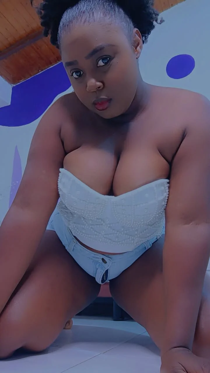 XXX Porn Photo of Nude Chleo__ 65