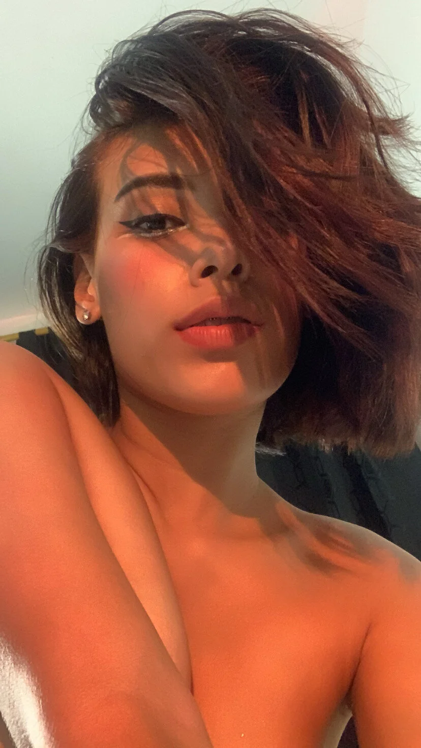 XXX Porn Photo of Nude oxiris_1 4