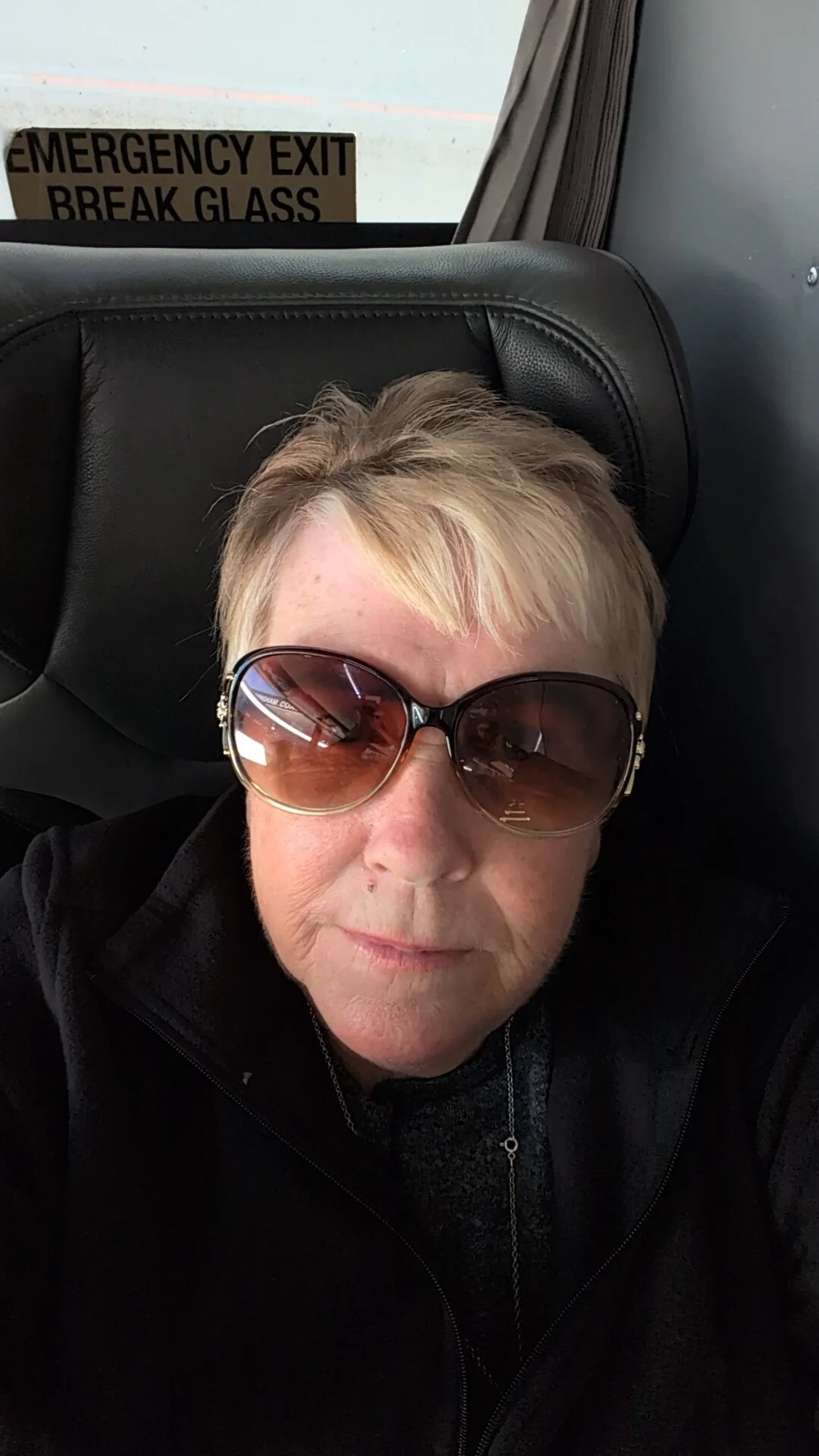 XXX Porn Photo of Nude Playful_MILF_Demi 1