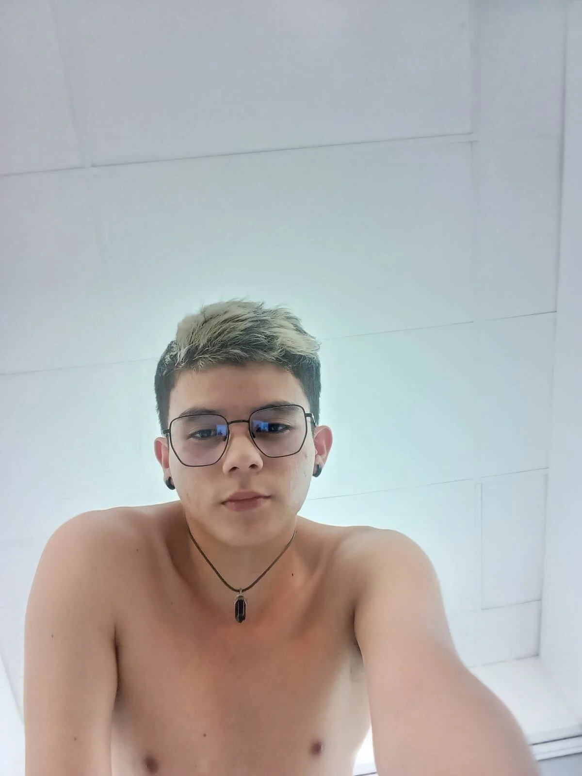 XXX Porn Photo of Nude carlos_vegaa 3
