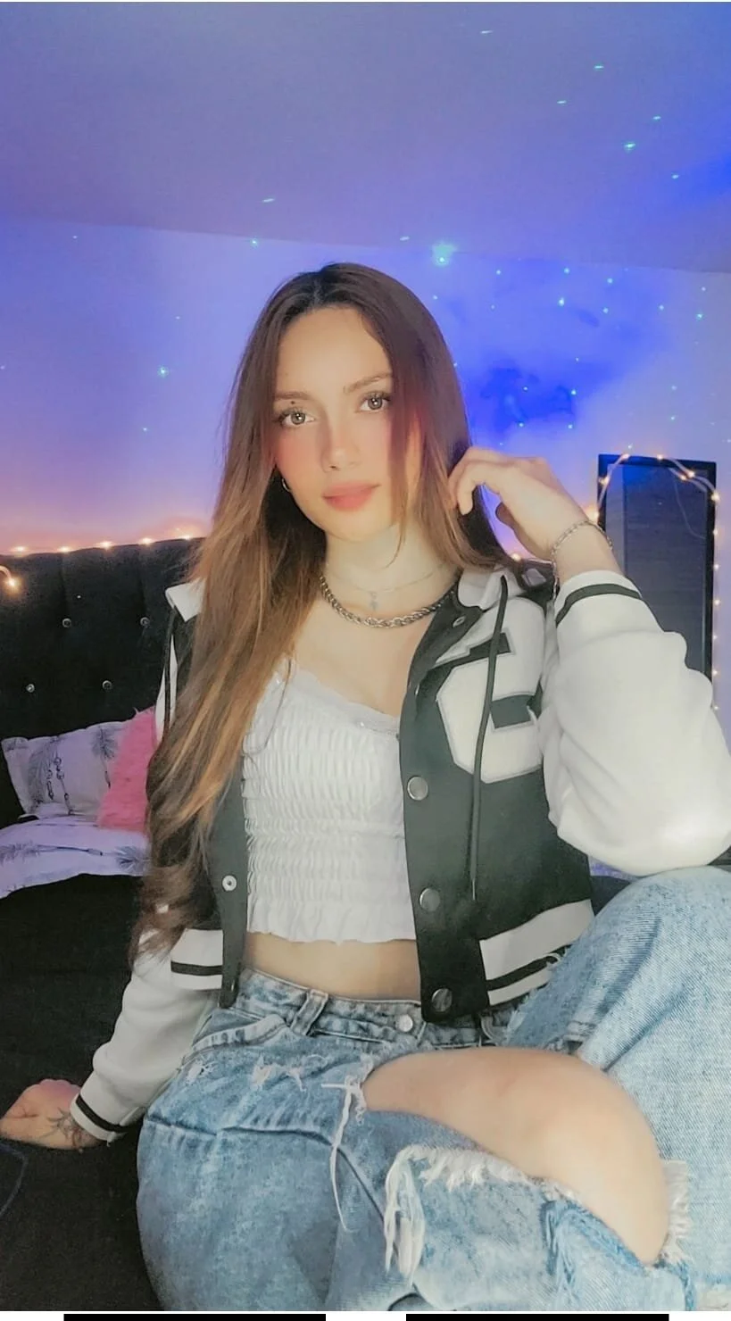XXX Porn Photo of Nude holy_juli 16