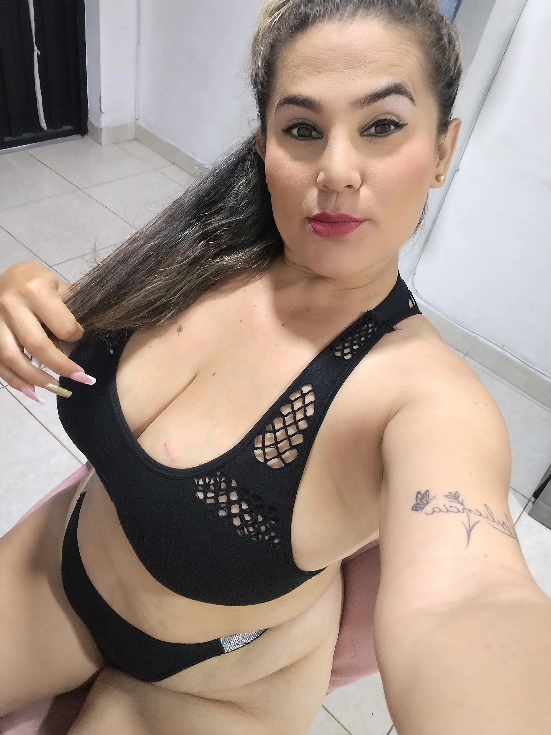 XXX Porn Photo of Nude BUSSY_DIVORCED 15