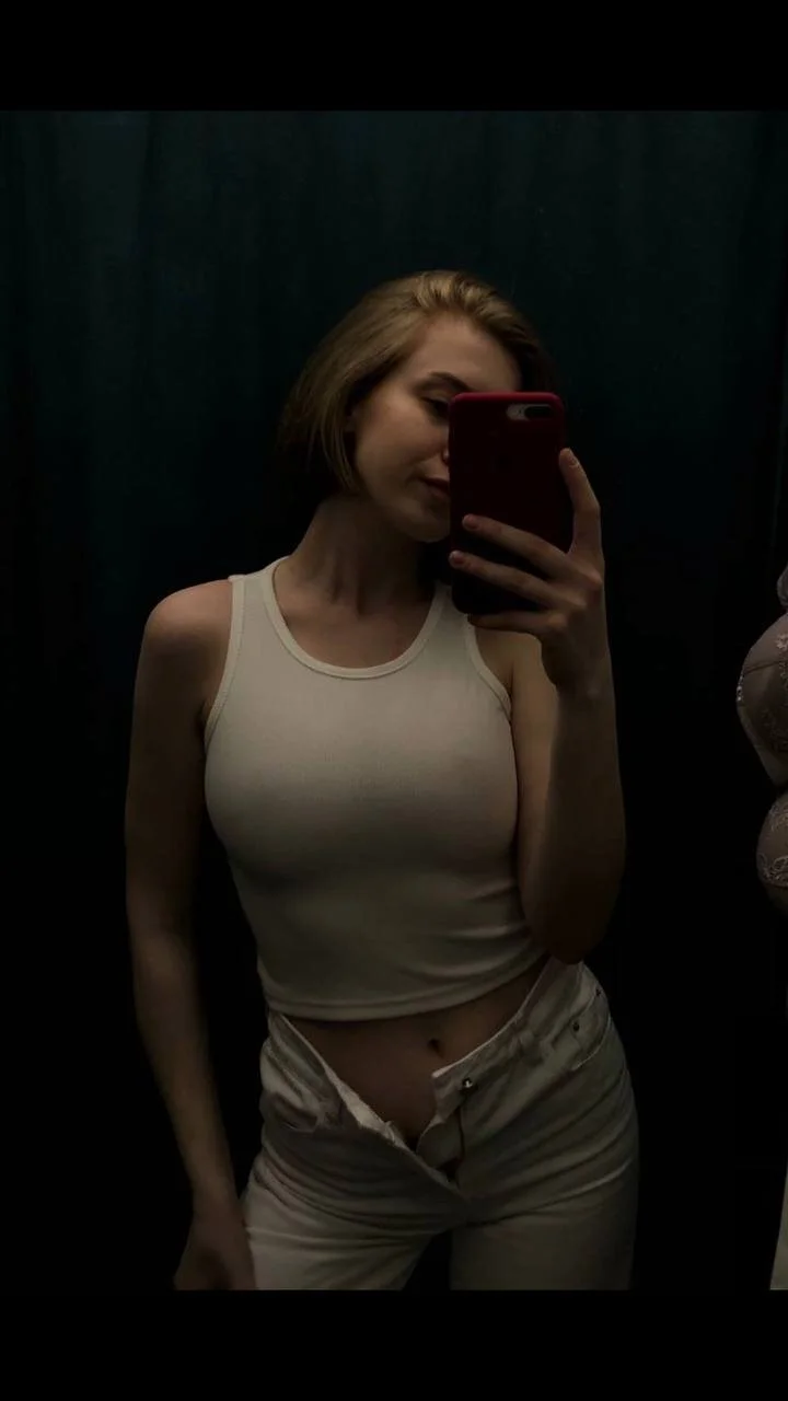 XXX Porn Photo of Nude cheeky_chick 2