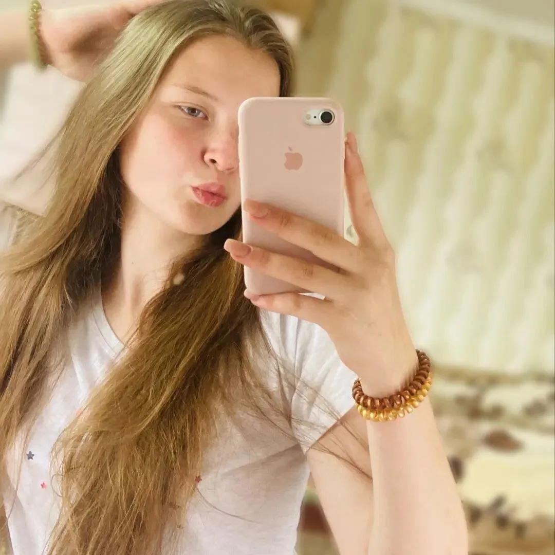 XXX Porn Photo of Nude LongChillGerl 17