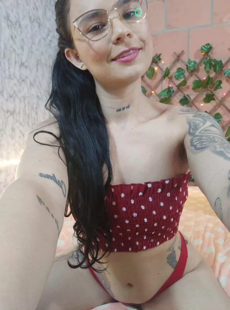 XXX Porn Photo of Nude Dakota-hott 19