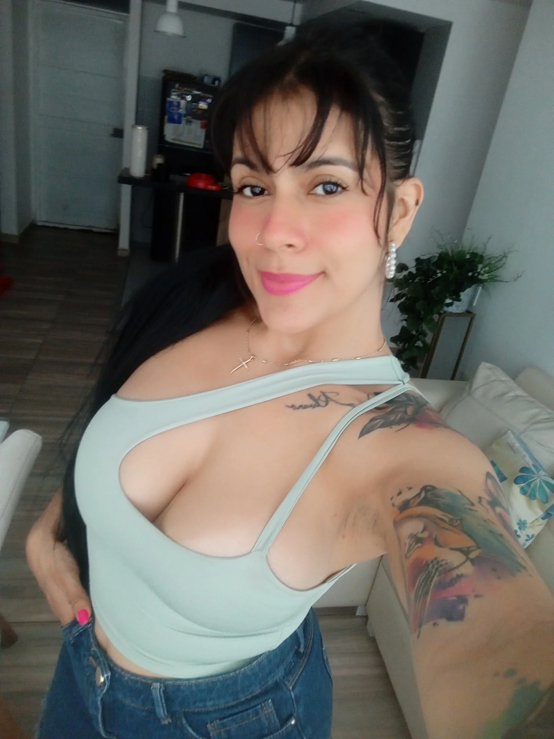 XXX Porn Photo of Nude sexygoddesskarol 8