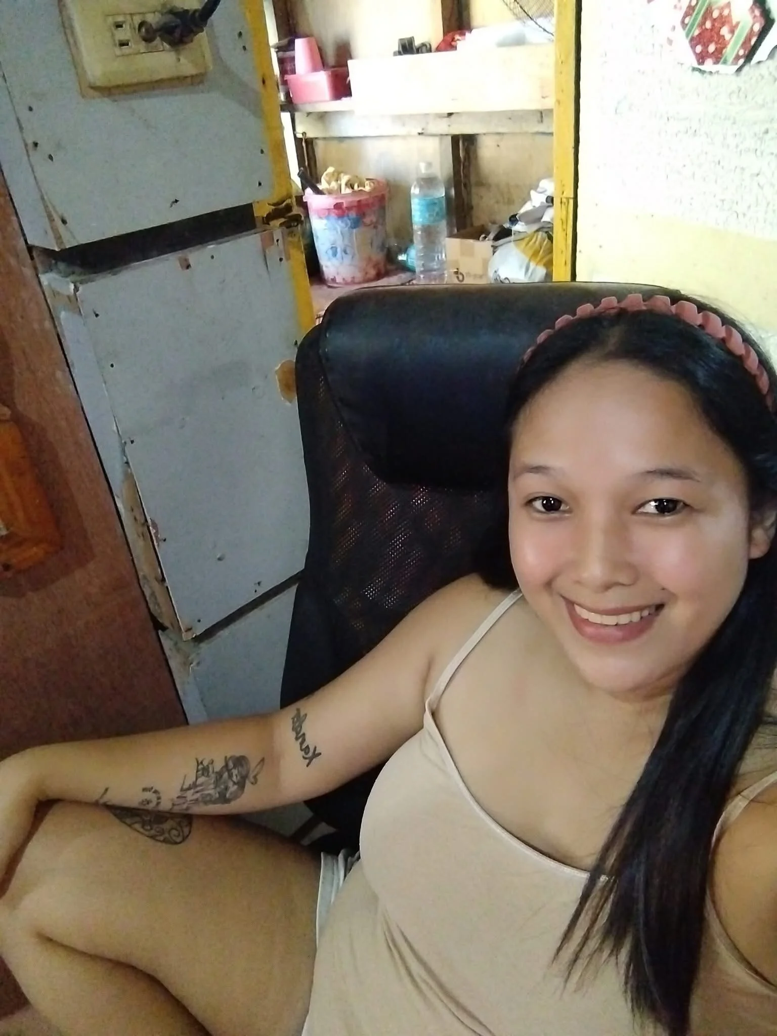XXX Porn Photo of Nude urwomaninlove 4