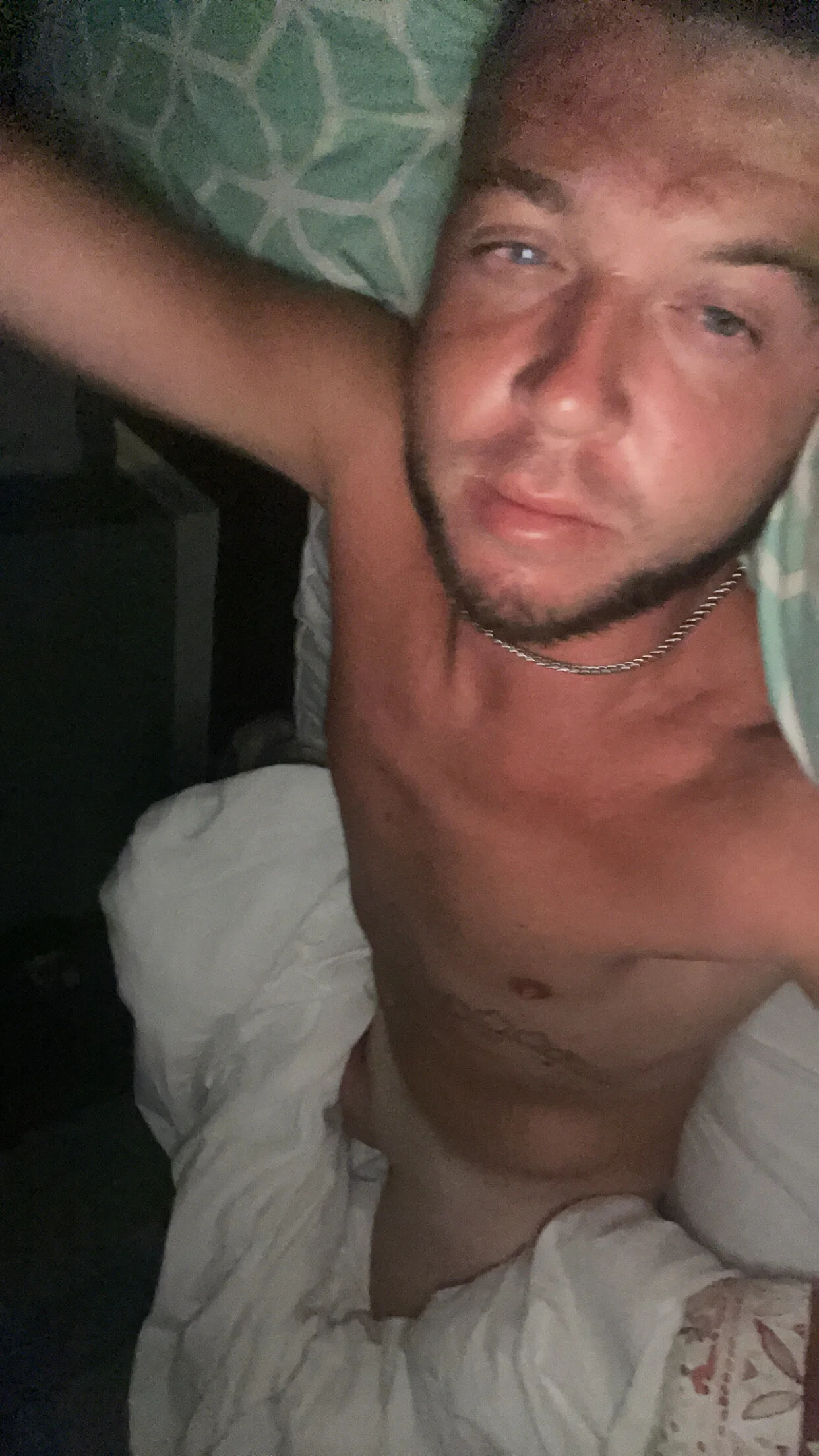 XXX Porn Photo of Nude hotgaytwink95 2
