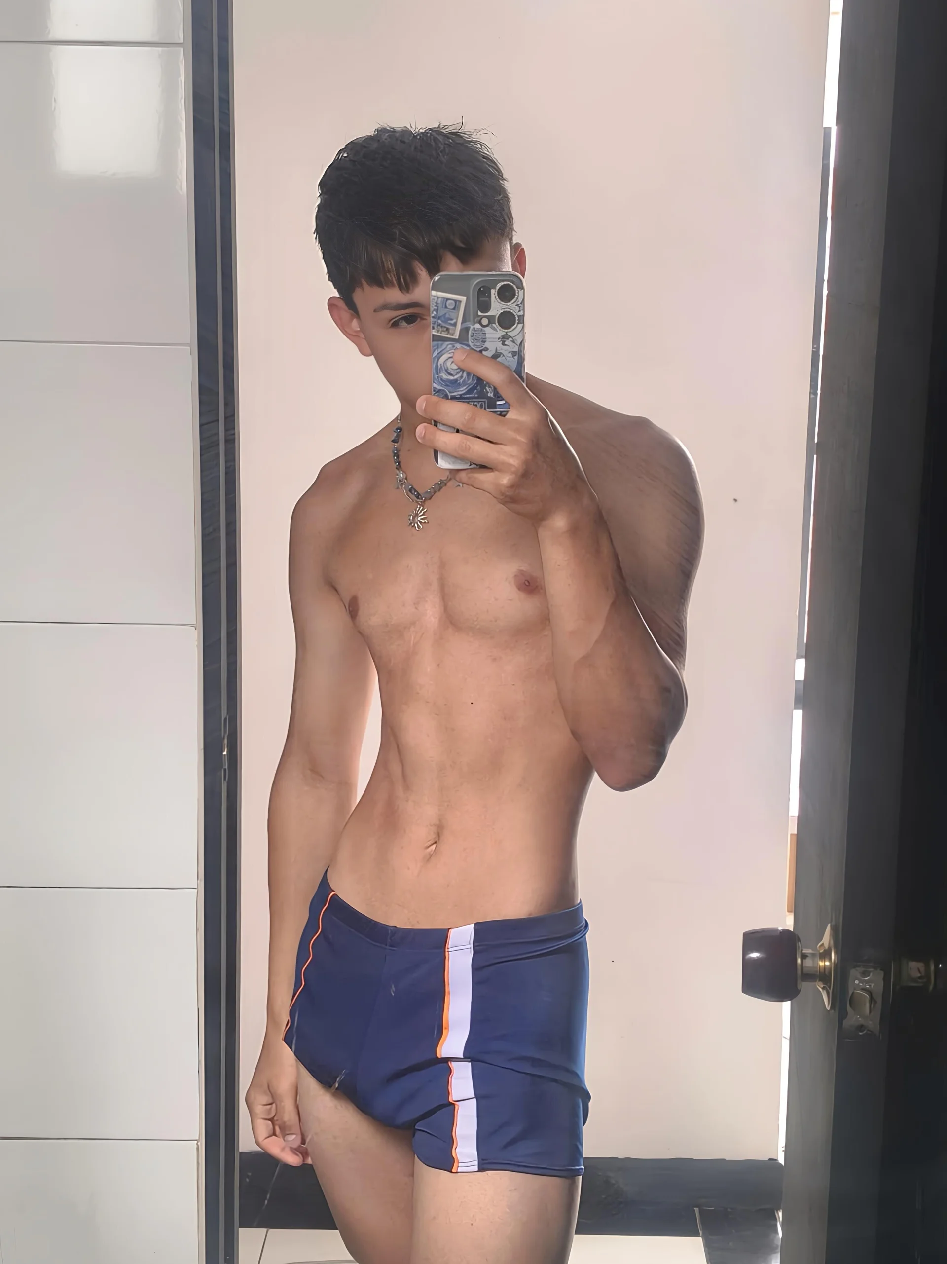 XXX Porn Photo of Nude joji__spencer 3
