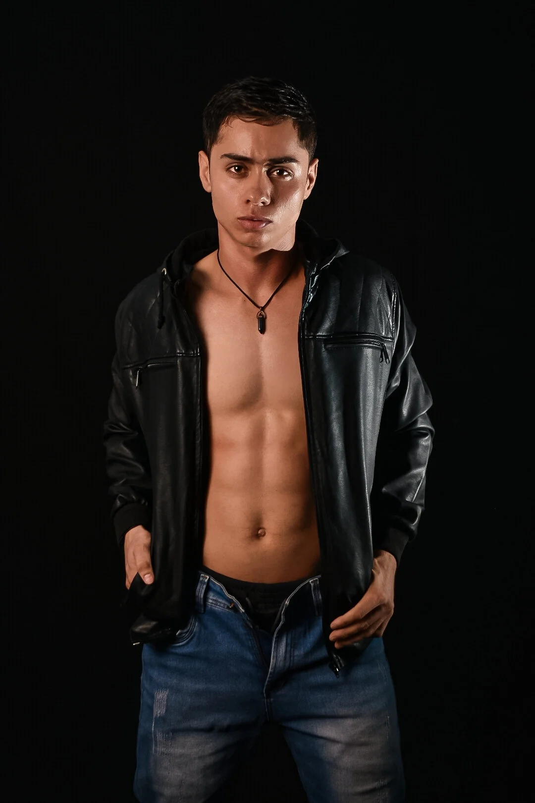 XXX Porn Photo of Nude LeoMonnroe 13