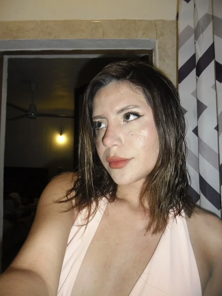 XXX Porn Photo of Nude bombomcherry6 1