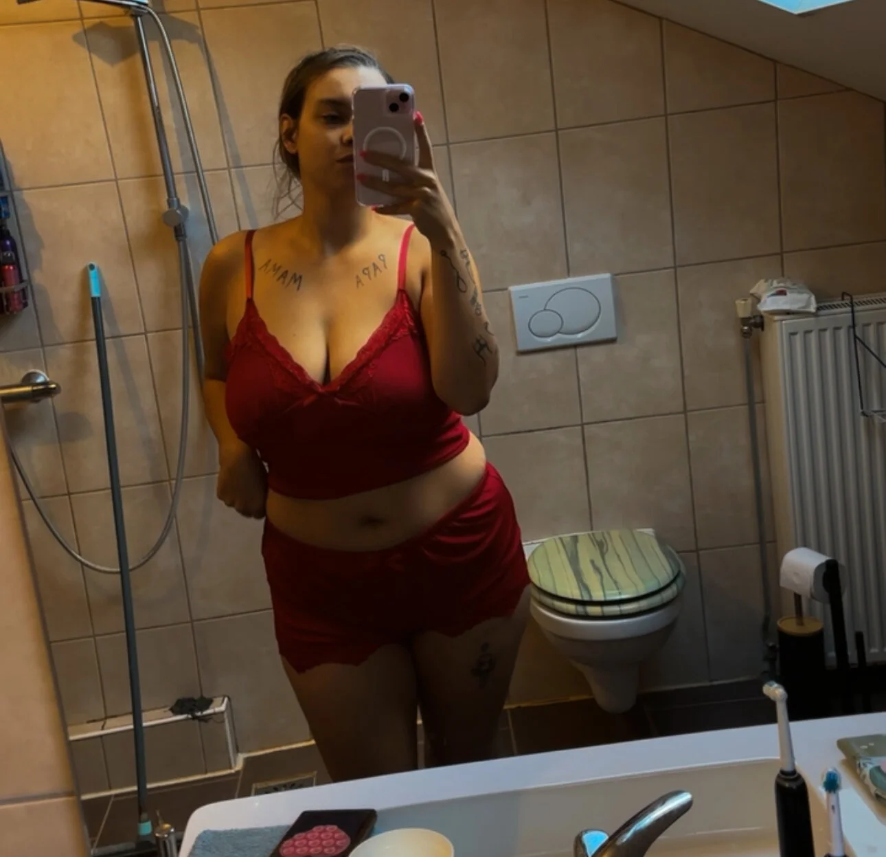 XXX Porn Photo of Nude Realmissbambi 20