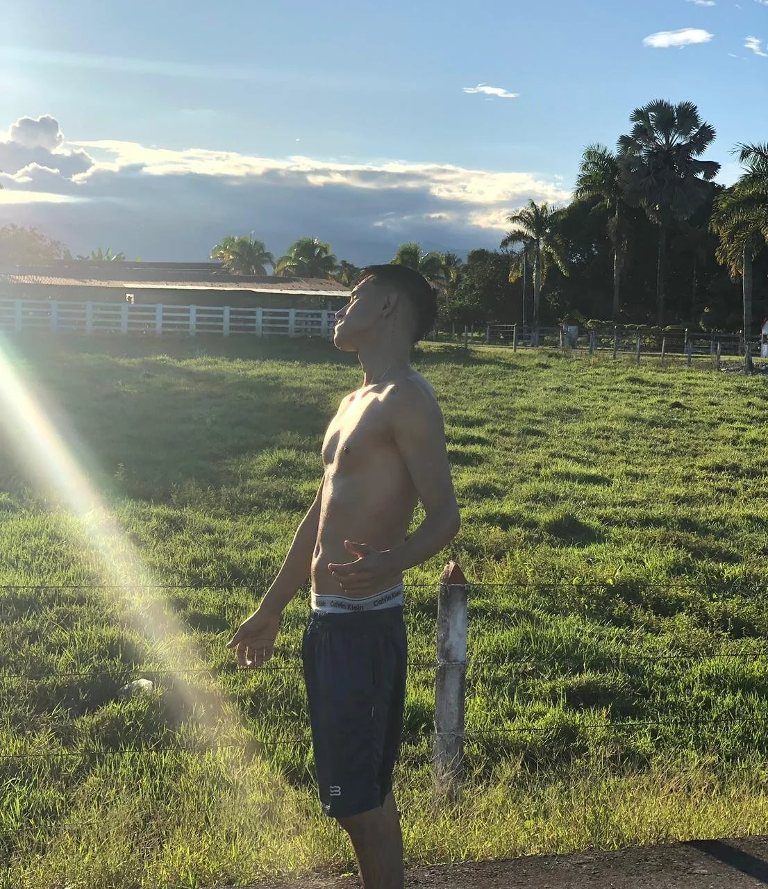 XXX Porn Photo of Nude rowanbigboy23 1