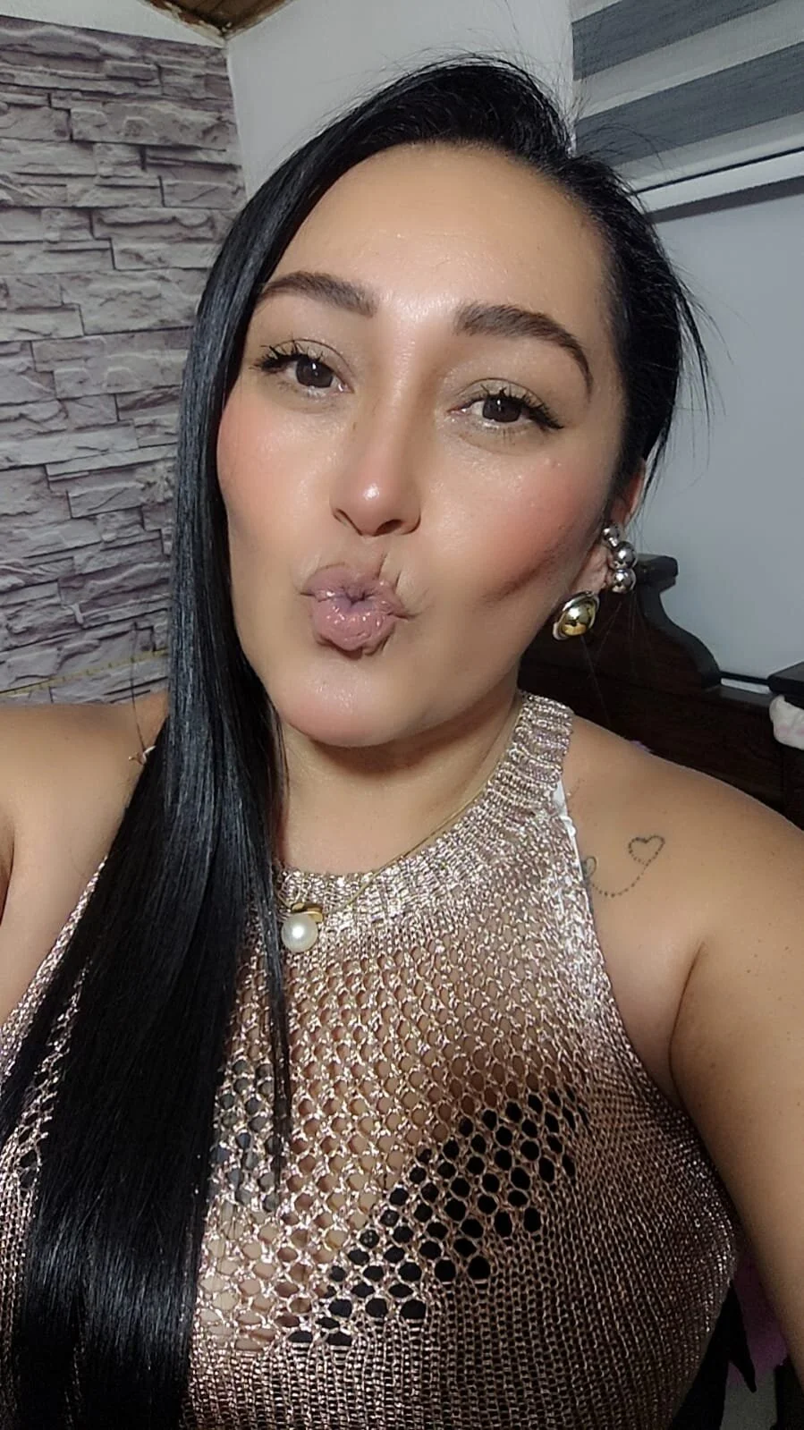 XXX Porn Photo of Nude JULIANAWET69 9