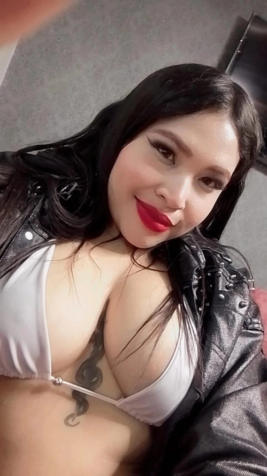 XXX Porn Photo of Nude OliviGrace 11