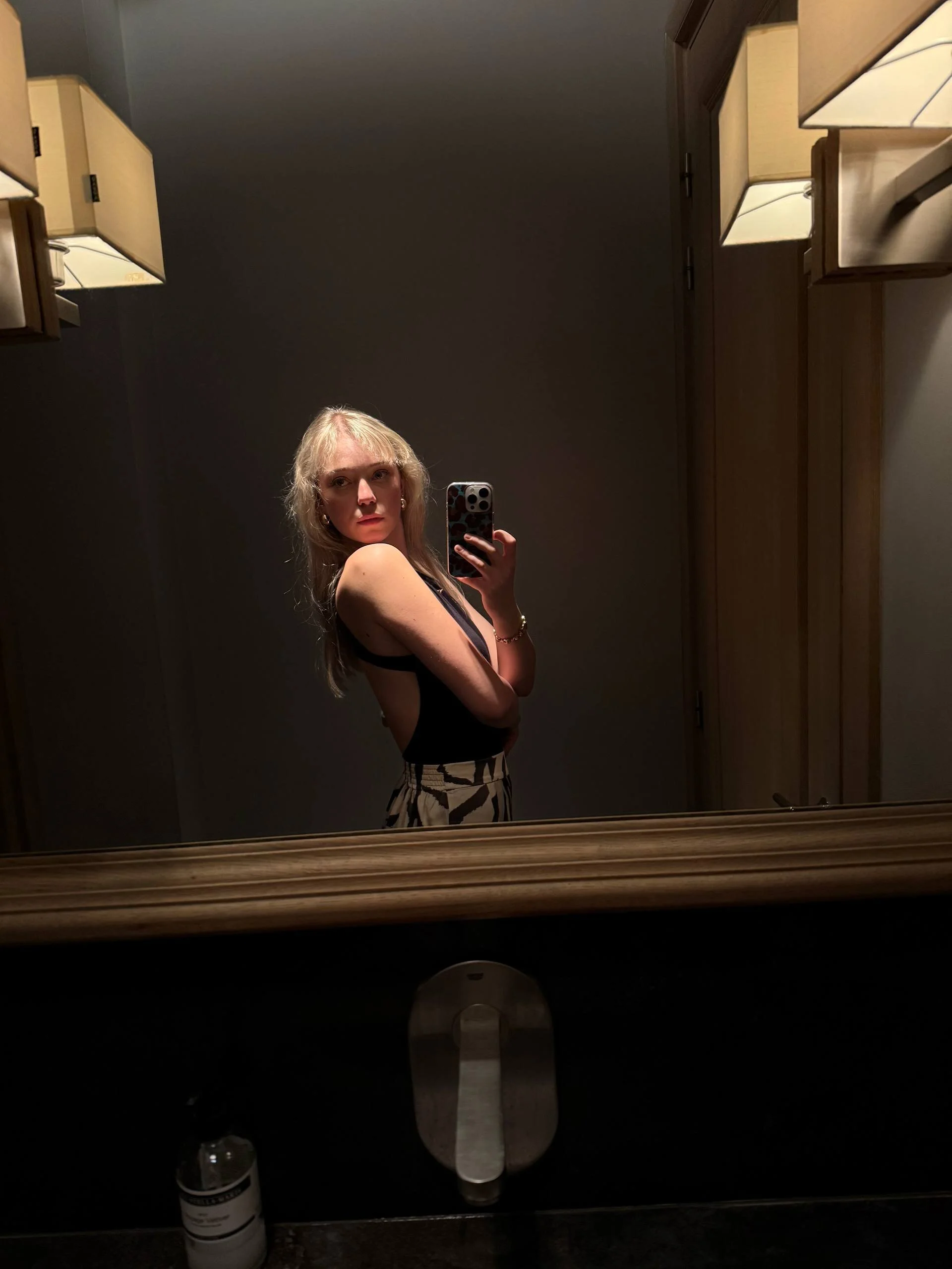 XXX Porn Photo of Nude SourMidday 17