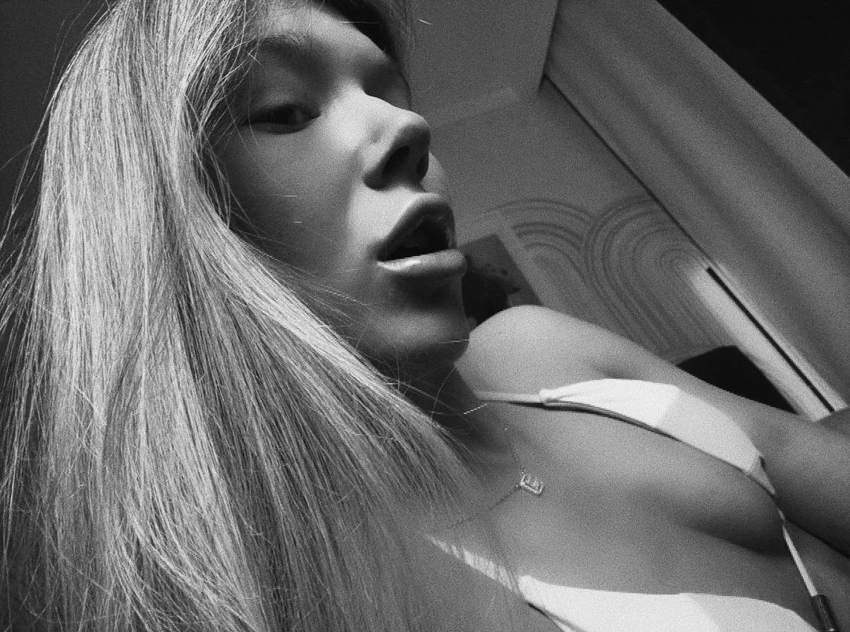 XXX Porn Photo of Nude viviann_evans 15